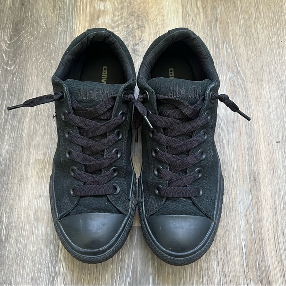 EUC Black Converse - Picture 1 of 5